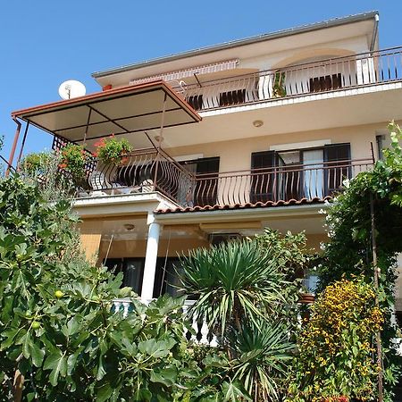 Apartment Dokic Crikvenica Bagian luar foto