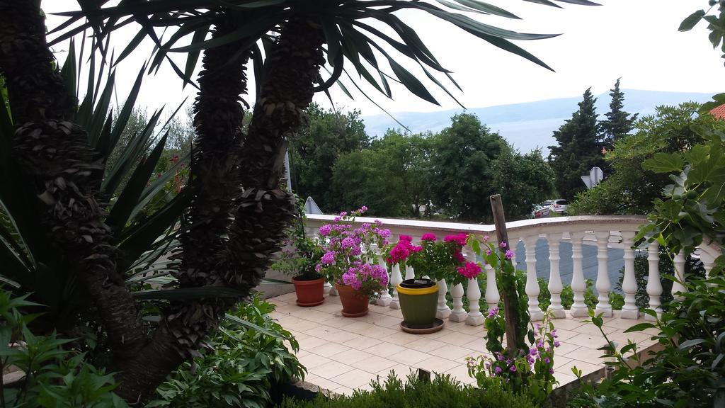 Apartment Dokic Crikvenica Bagian luar foto