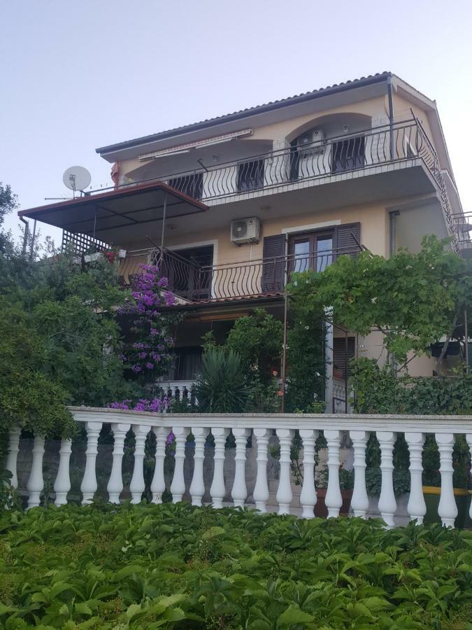 Apartment Dokic Crikvenica Bagian luar foto